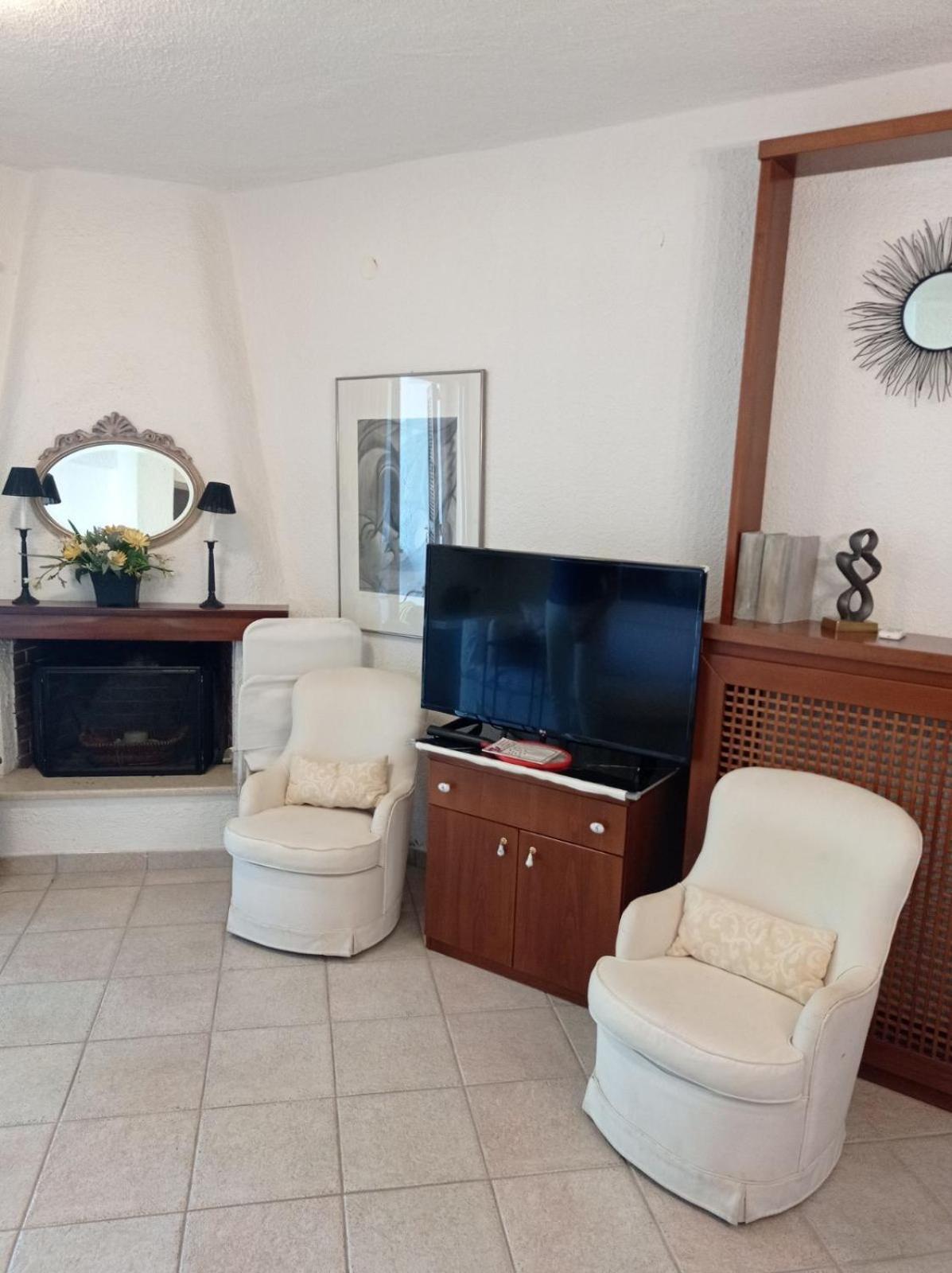 Elani Beautiful Villa 希维利 外观 照片
