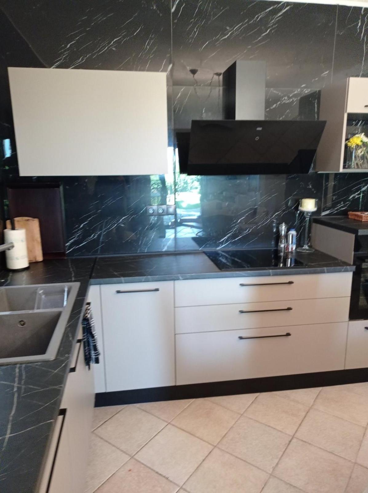 Elani Beautiful Villa 希维利 外观 照片